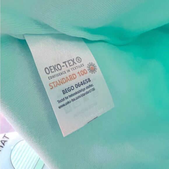 New Oeka-Tex 3-piece Baby Infant Hat, Mittens & Socks Green Stripe 0-3 months - Picture 3 of 6